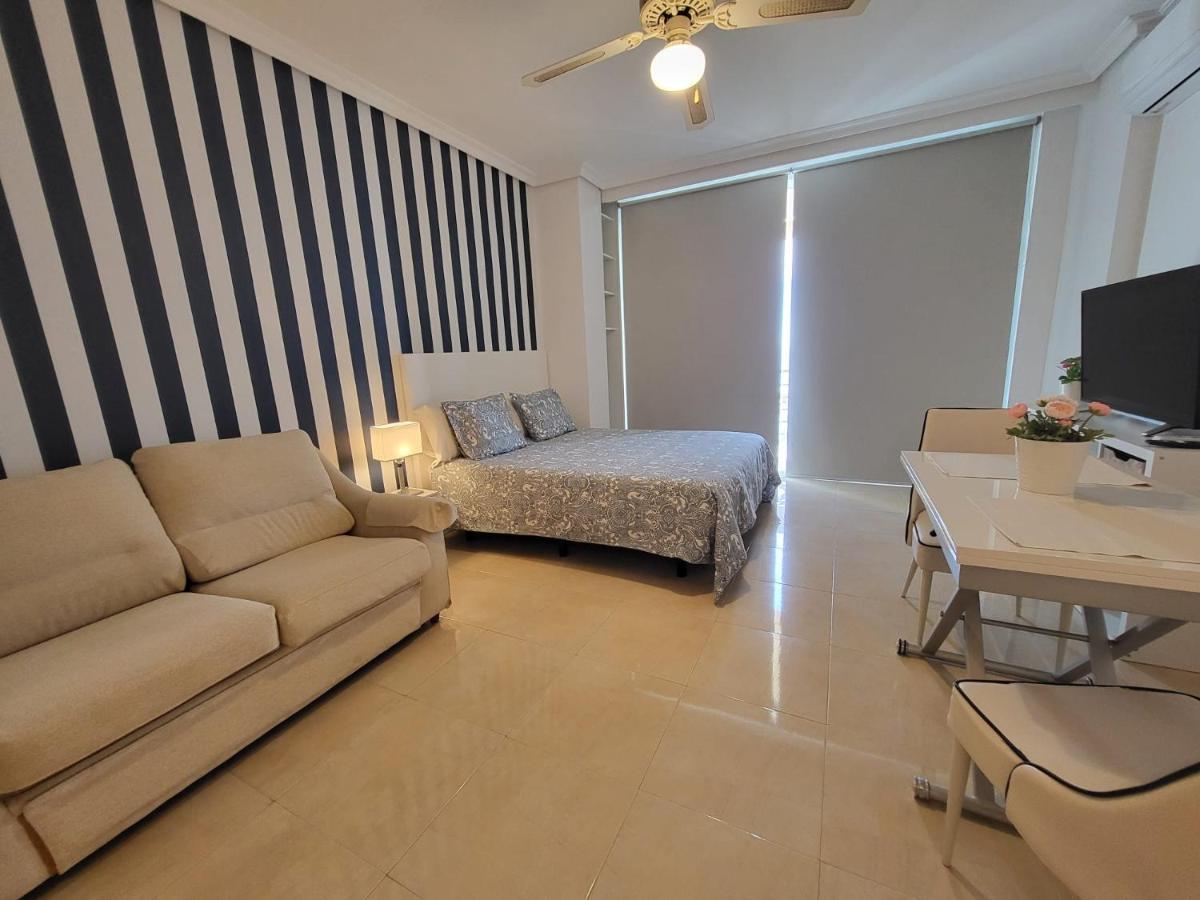 El Espigon De Santa Clara Apartment Torremolinos Bagian luar foto