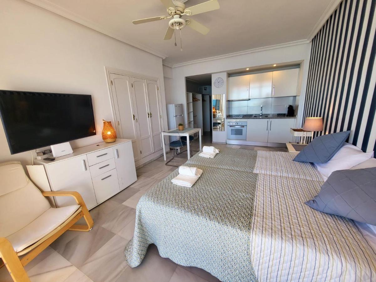 El Espigon De Santa Clara Apartment Torremolinos Bagian luar foto